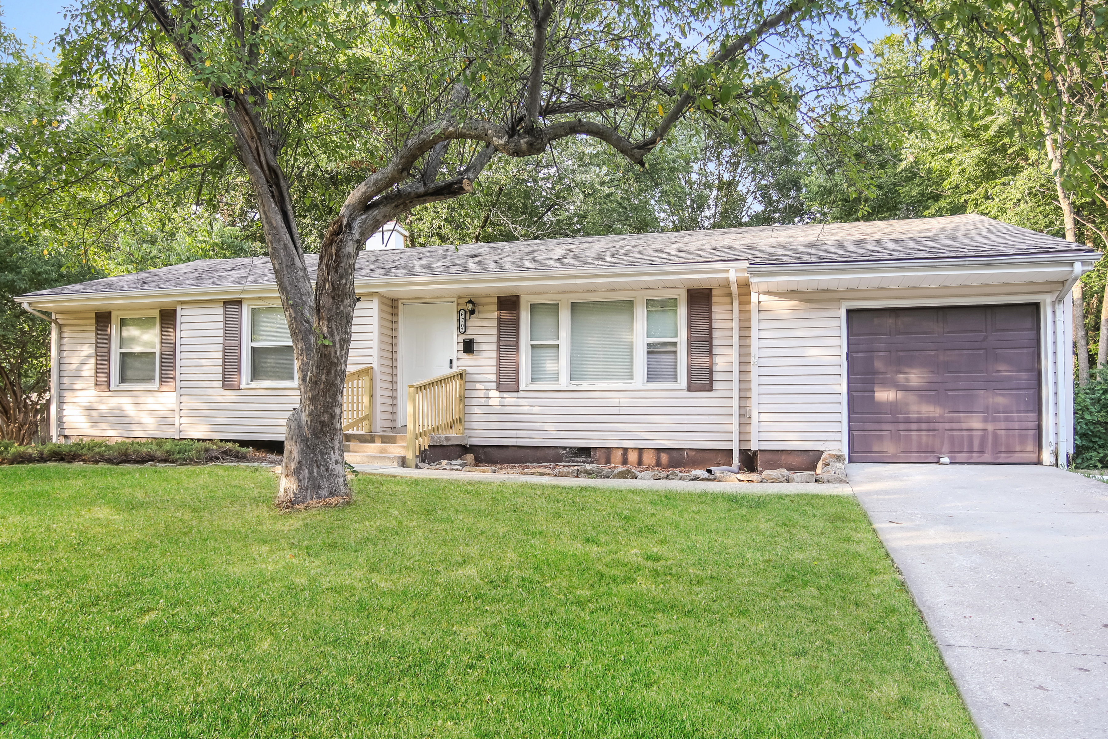 6702 Fairlane Dr Kansas City, MO 64134